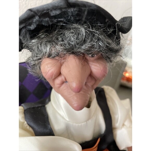 Gemmy Animated Halloween Talking Witch Petting Cat  Vintage READ NOT WORKING - Picture 3 of 12